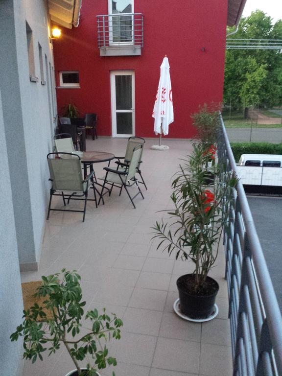 Box Vendeghaz Otel Nagykáta Dış mekan fotoğraf